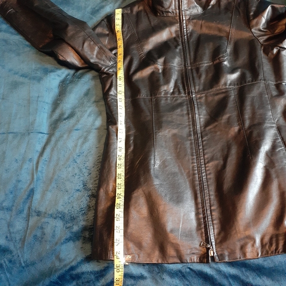 Danier Leather #36 - Picture 12 of 16
